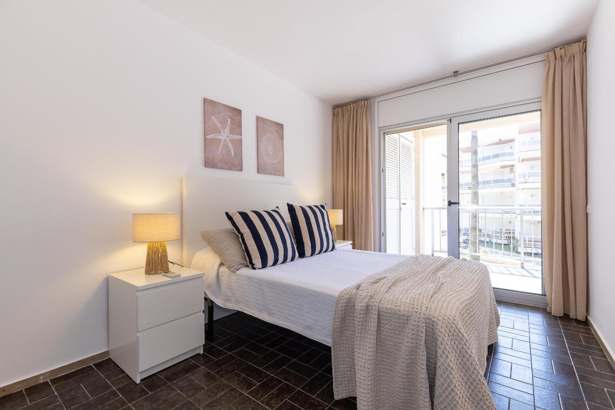 Uhc Dms Family Apartments 캠브릴스 객실 사진