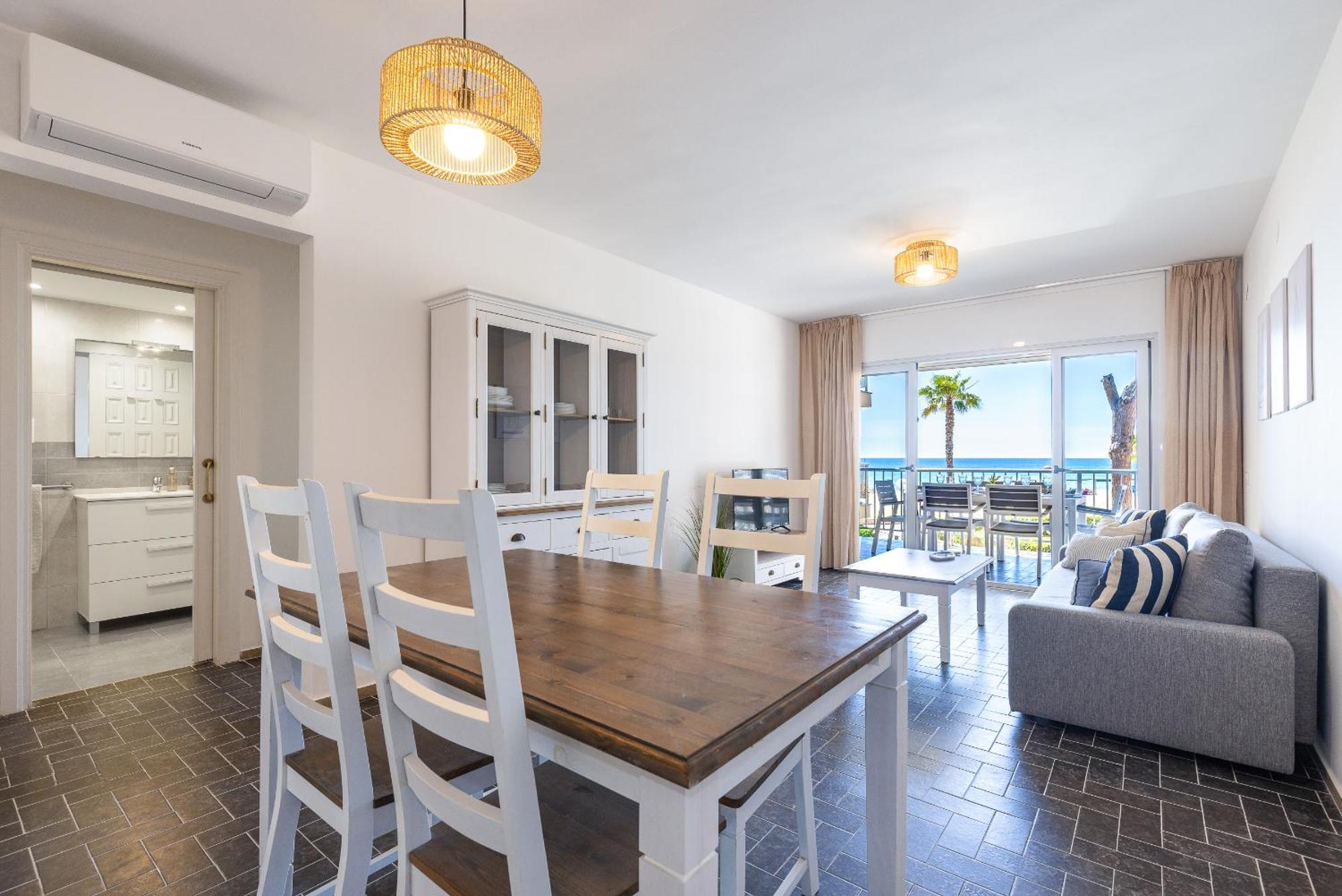 Uhc Dms Family Apartments 캠브릴스 객실 사진